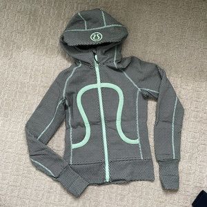 Lululemon Scuba Hoodie size 2
